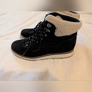 Black Lace Up Sherpa Wedge Boots